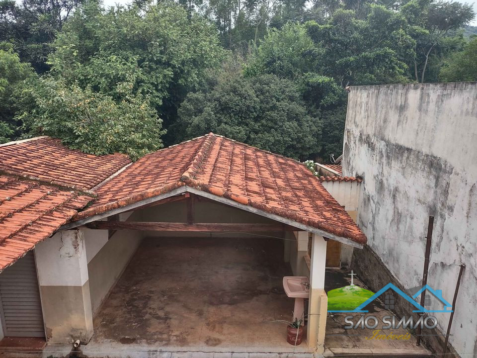 Casa a venda no centro em São Simão SP.