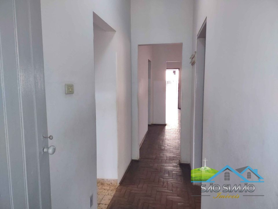 Casa a venda no centro em São Simão SP.
