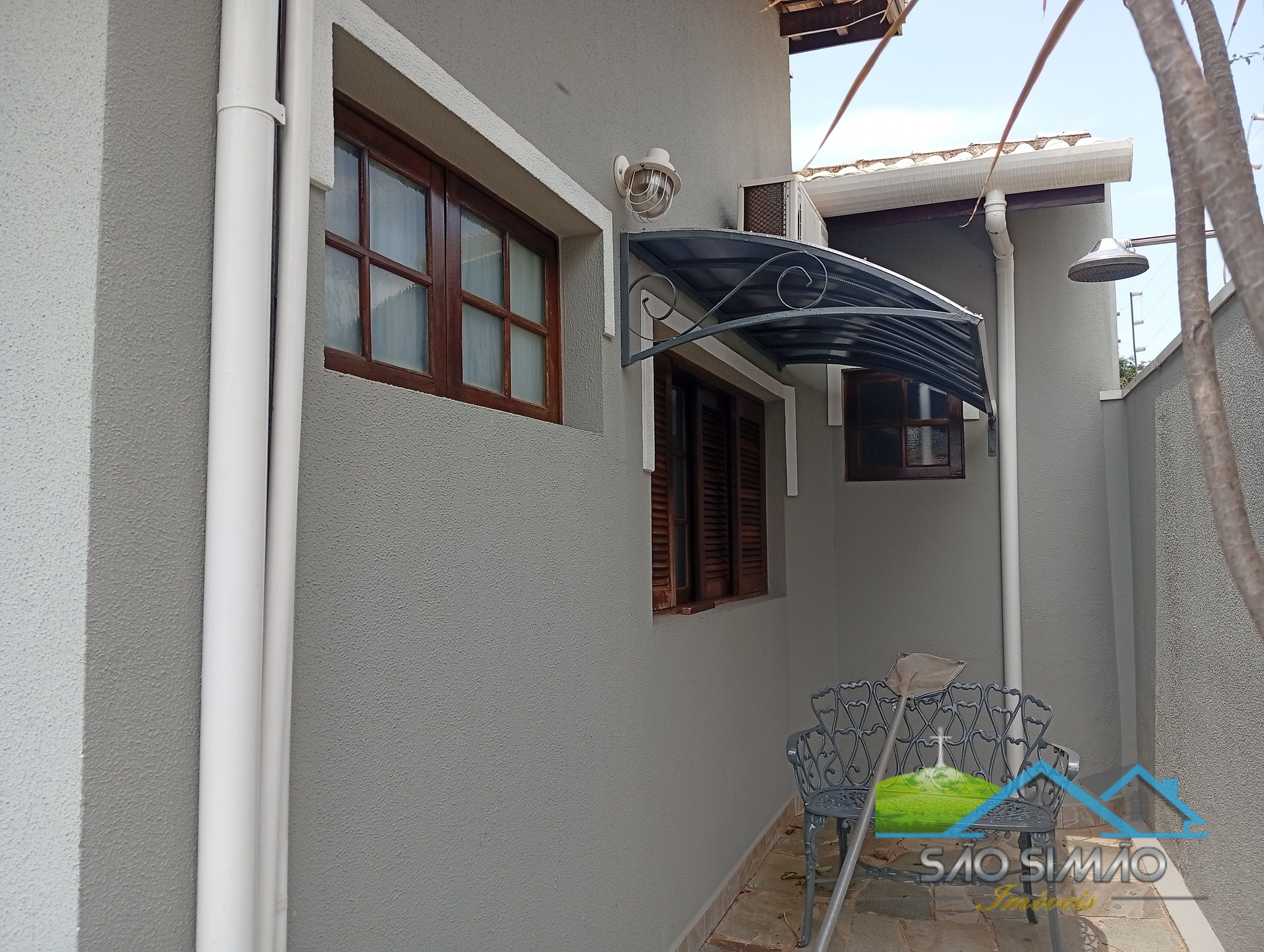 Casa a venda em São Simão SP, com piscina e fino acabamento