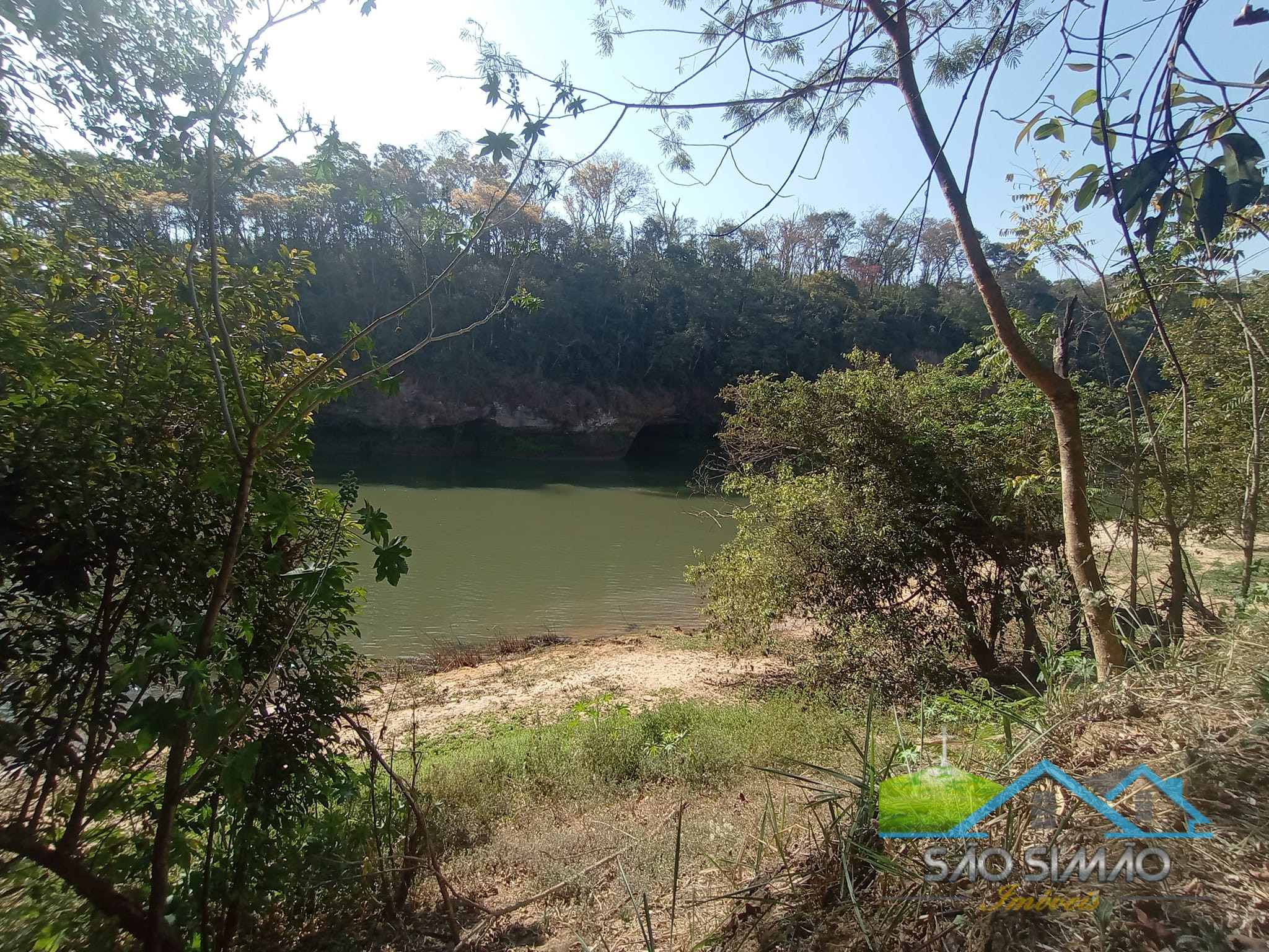 Rancho Legalizado no Rio Pardo em Serra Azul SP